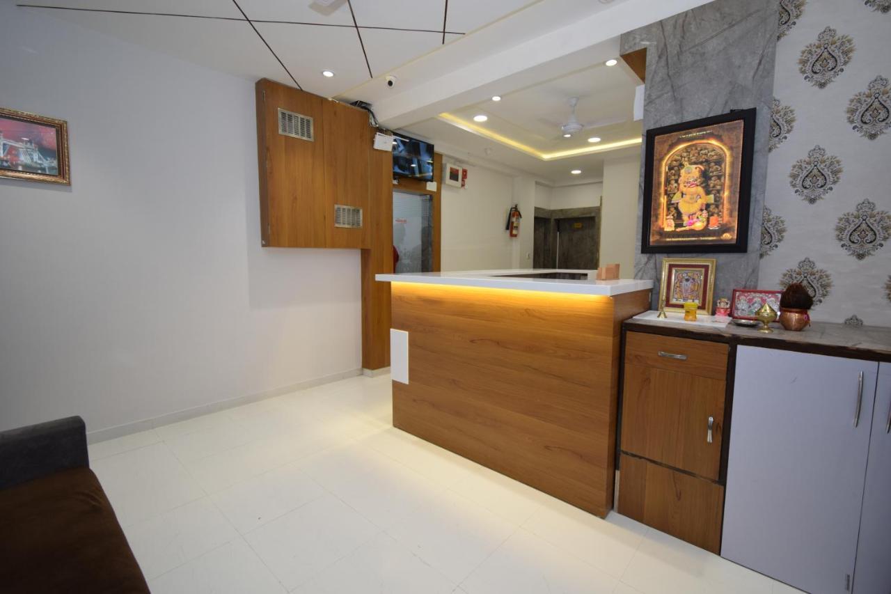 أحمد أباد Hotel A1 Vastrapur المظهر الخارجي الصورة