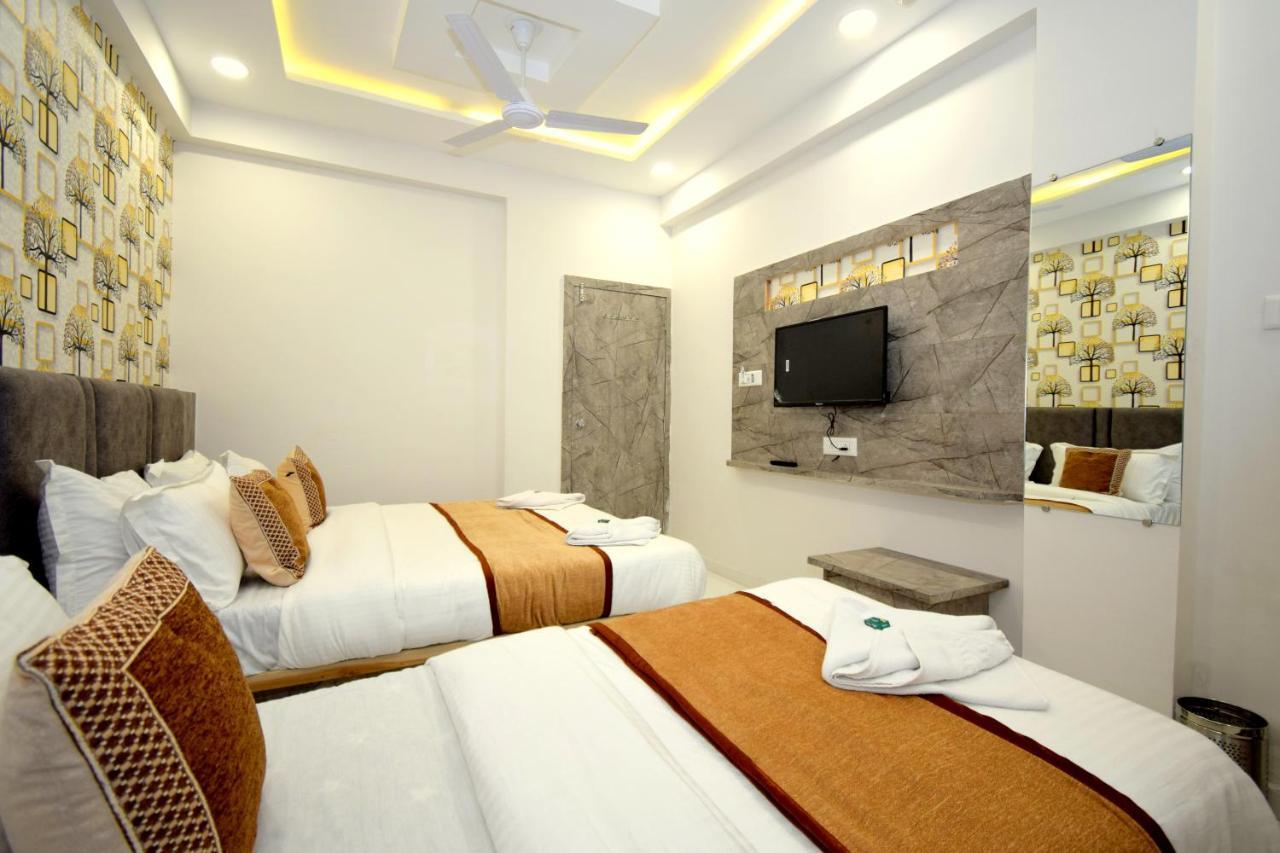 أحمد أباد Hotel A1 Vastrapur المظهر الخارجي الصورة