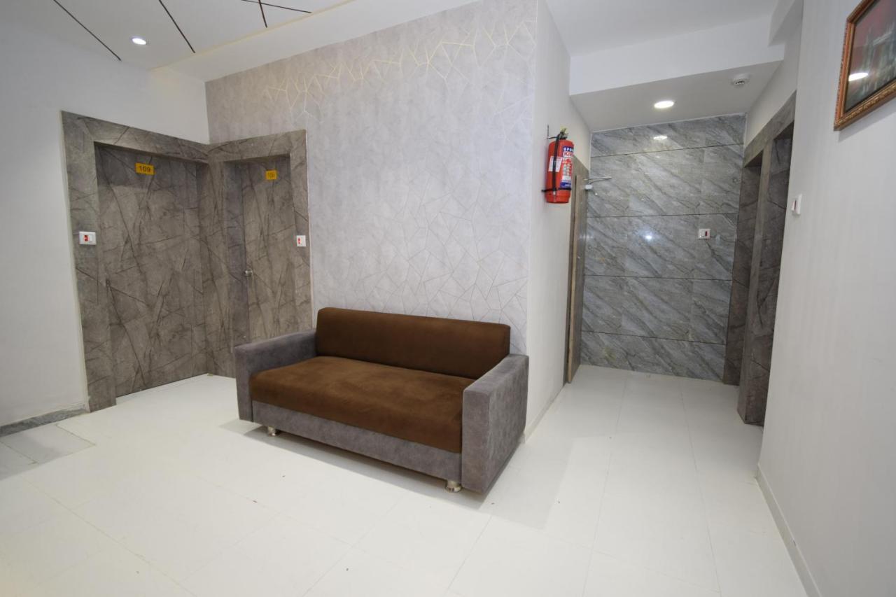 أحمد أباد Hotel A1 Vastrapur المظهر الخارجي الصورة