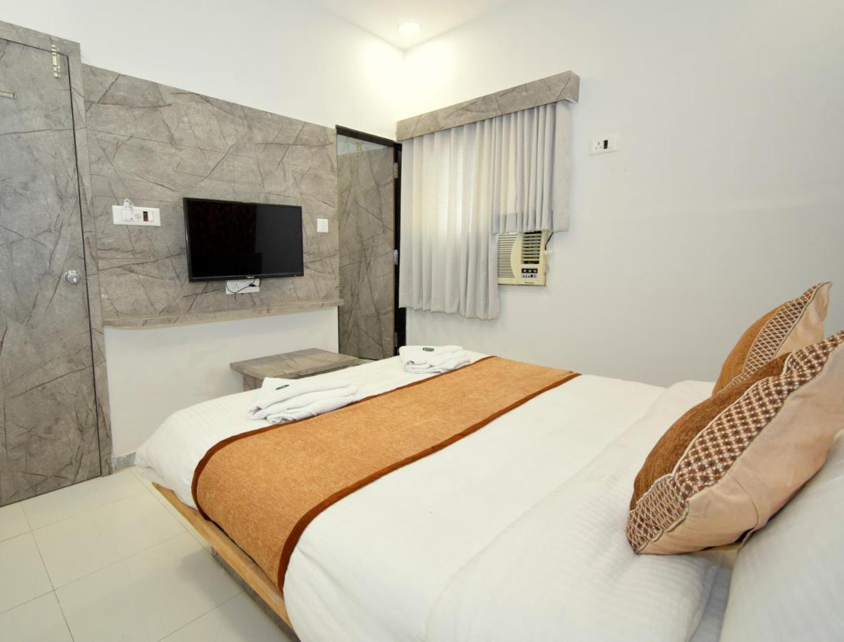 أحمد أباد Hotel A1 Vastrapur المظهر الخارجي الصورة