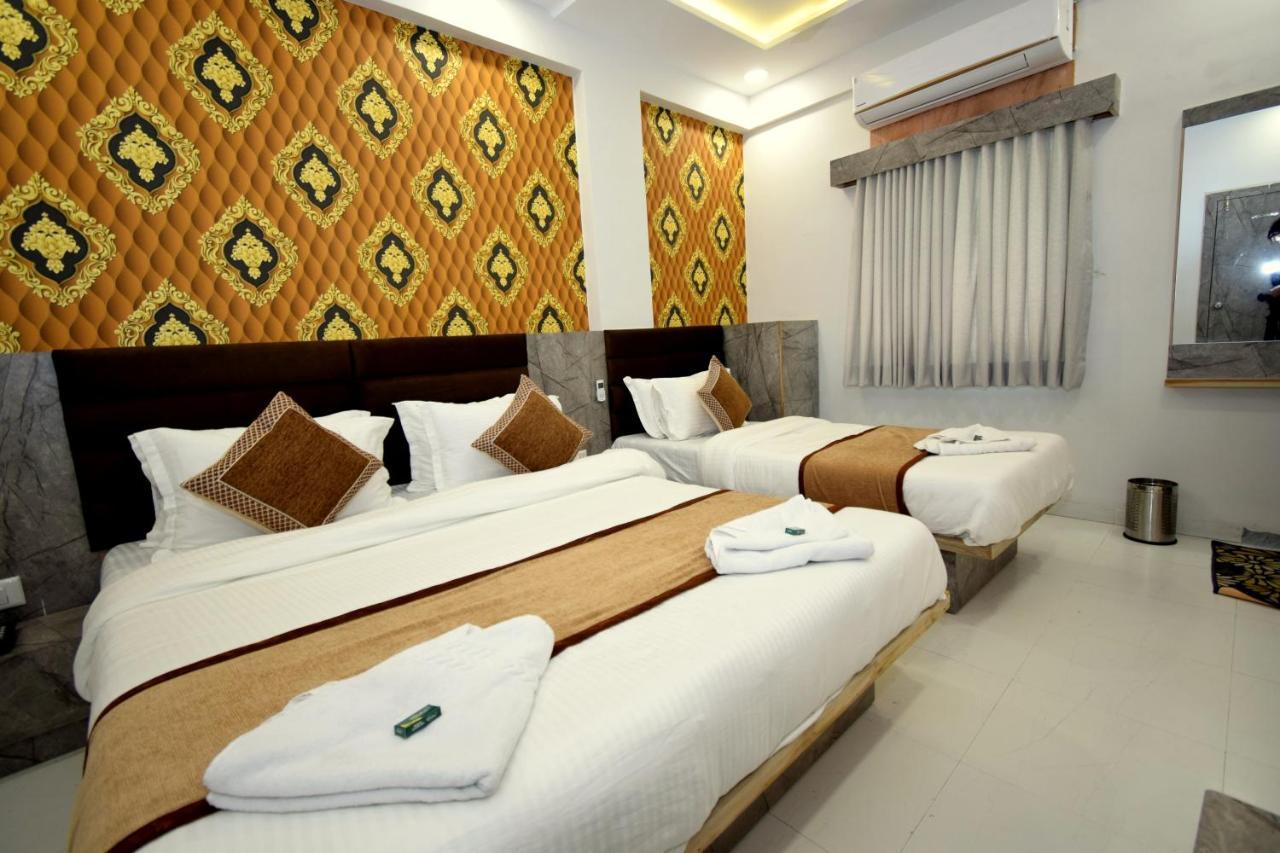 أحمد أباد Hotel A1 Vastrapur المظهر الخارجي الصورة