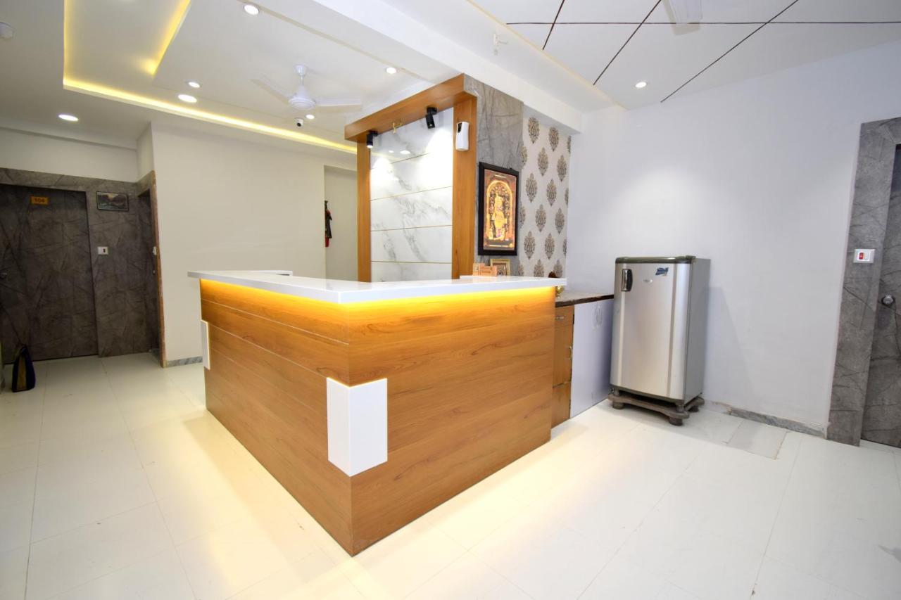 أحمد أباد Hotel A1 Vastrapur المظهر الخارجي الصورة