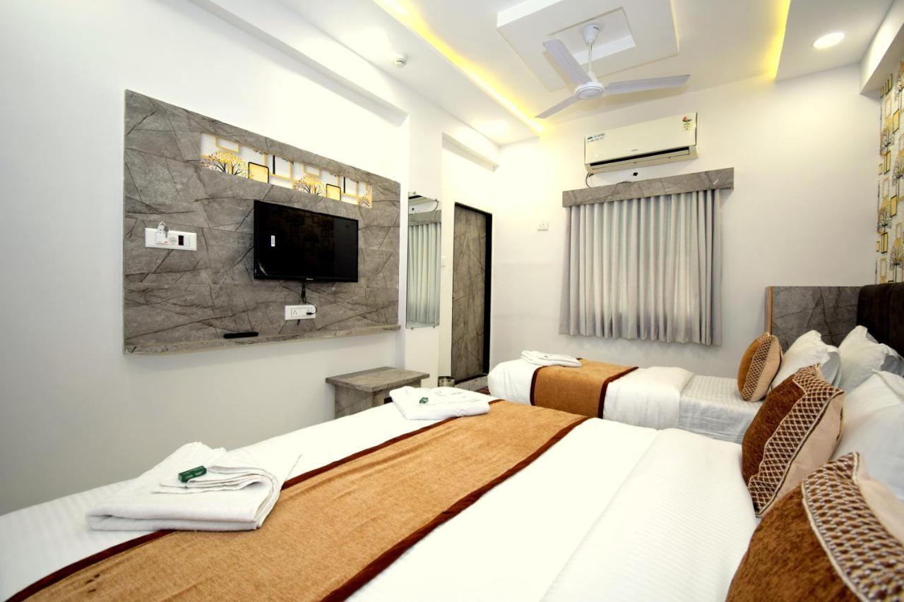أحمد أباد Hotel A1 Vastrapur المظهر الخارجي الصورة