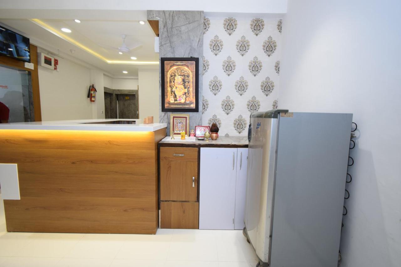 أحمد أباد Hotel A1 Vastrapur المظهر الخارجي الصورة